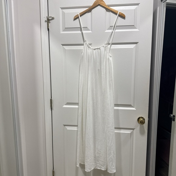 Dresses & Skirts - White Maxi Dress